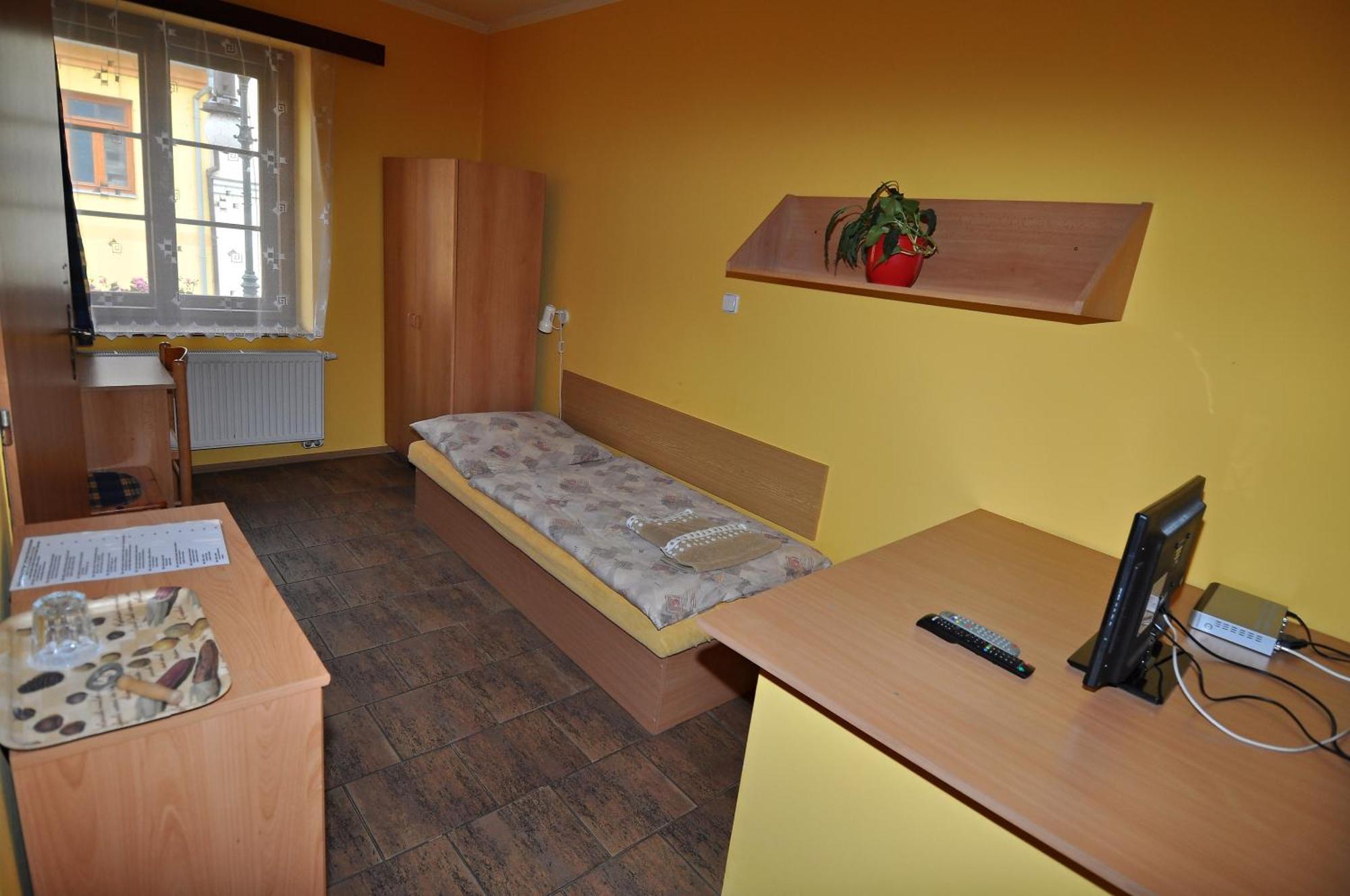 Hotel Na Hradbach Louny Room photo