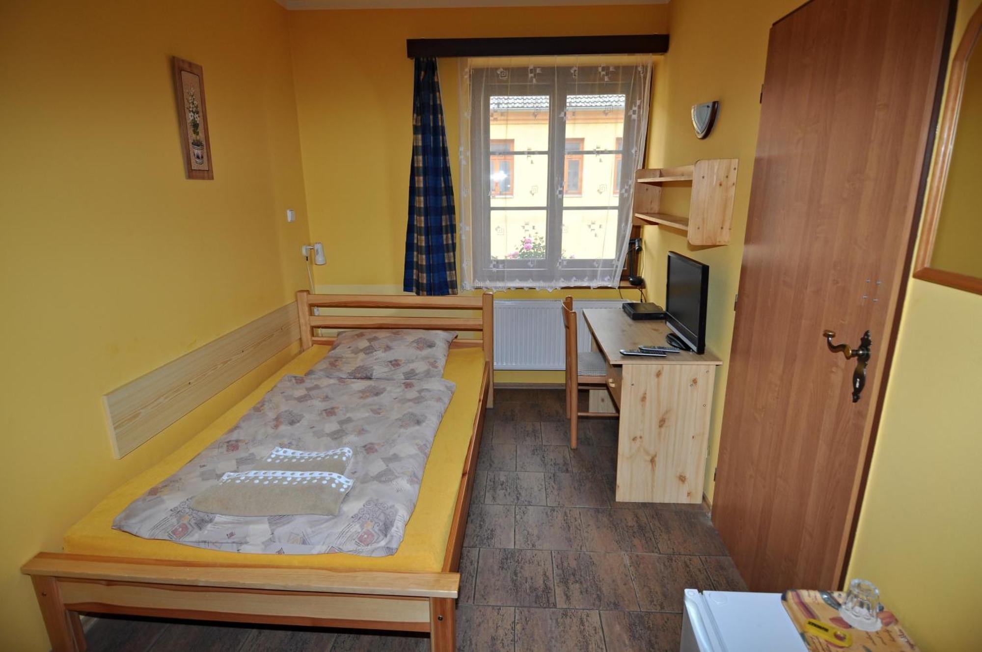Hotel Na Hradbach Louny Exterior photo