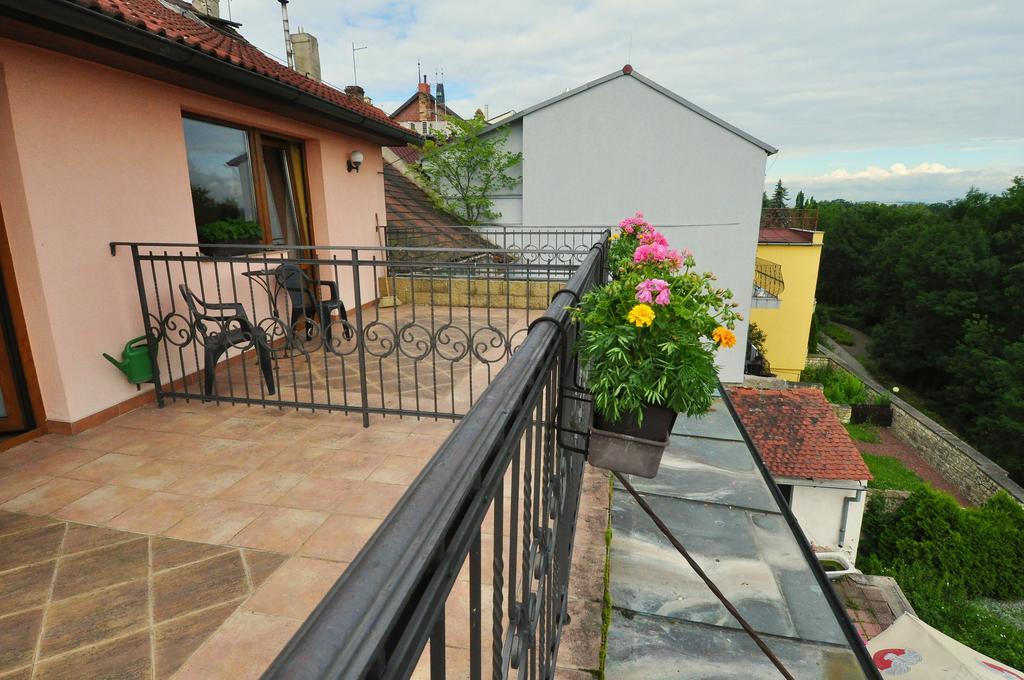 Hotel Na Hradbach Louny Exterior photo