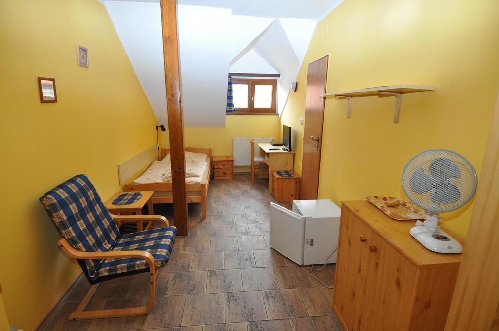 Hotel Na Hradbach Louny Exterior photo