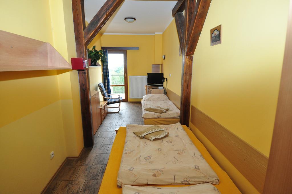 Hotel Na Hradbach Louny Exterior photo