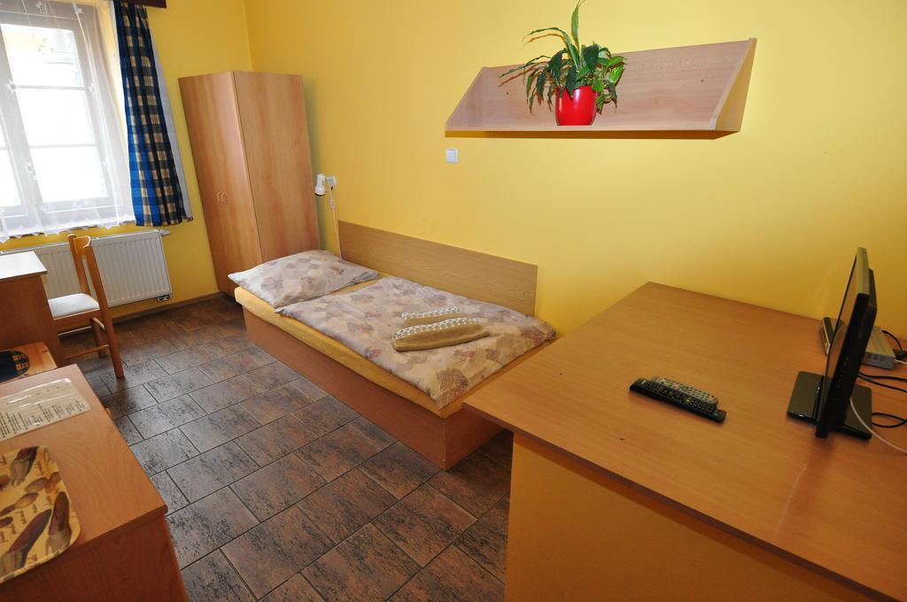 Hotel Na Hradbach Louny Exterior photo