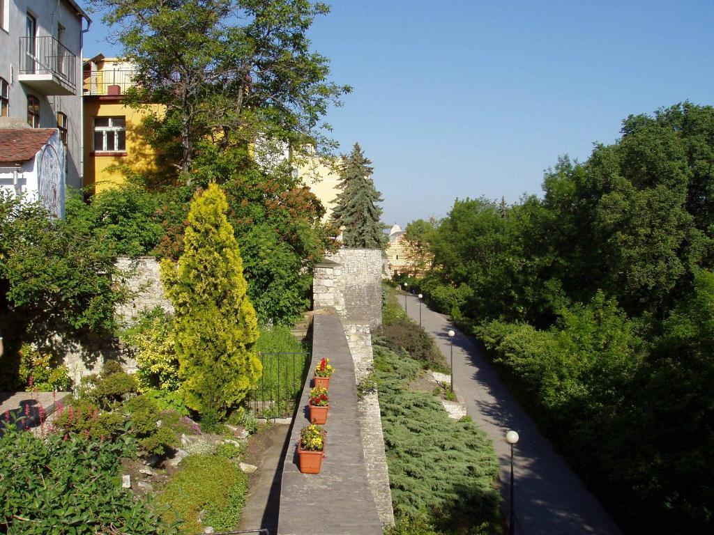 Hotel Na Hradbach Louny Exterior photo