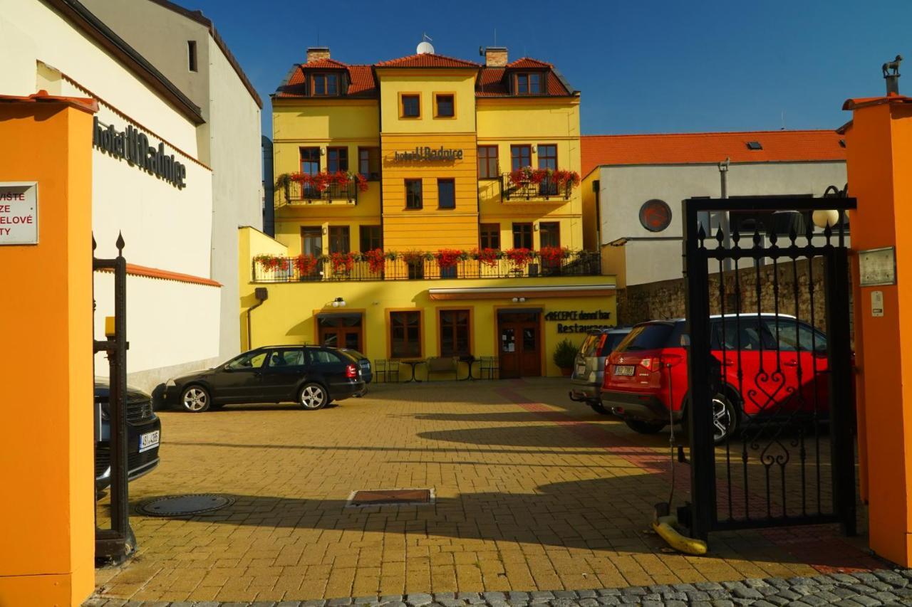 Hotel Na Hradbach Louny Exterior photo