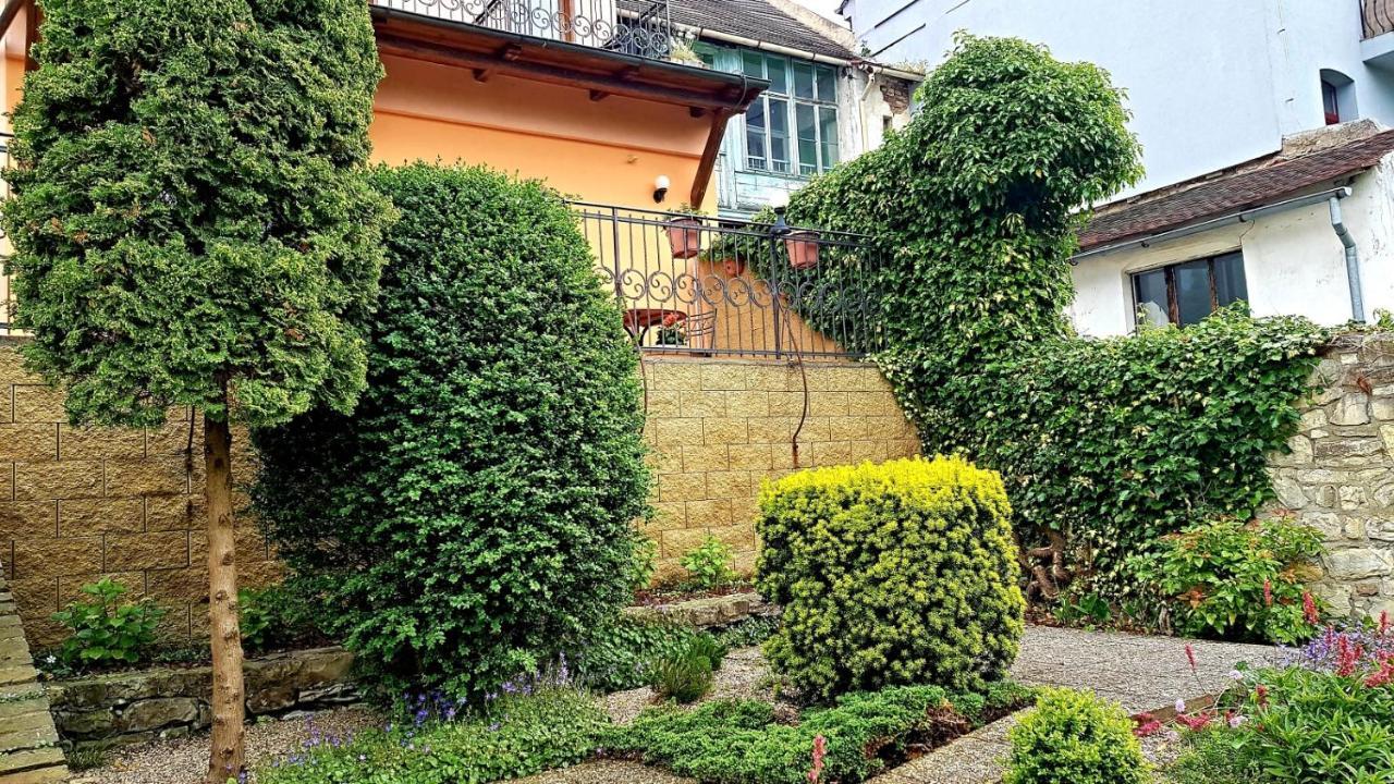 Hotel Na Hradbach Louny Exterior photo