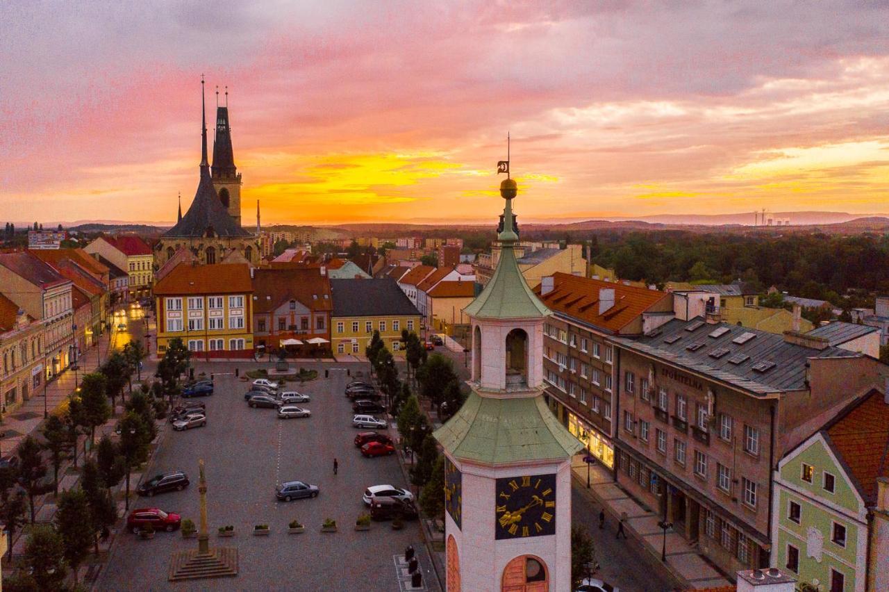 Hotel Na Hradbach Louny Exterior photo